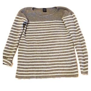 GAP sweater